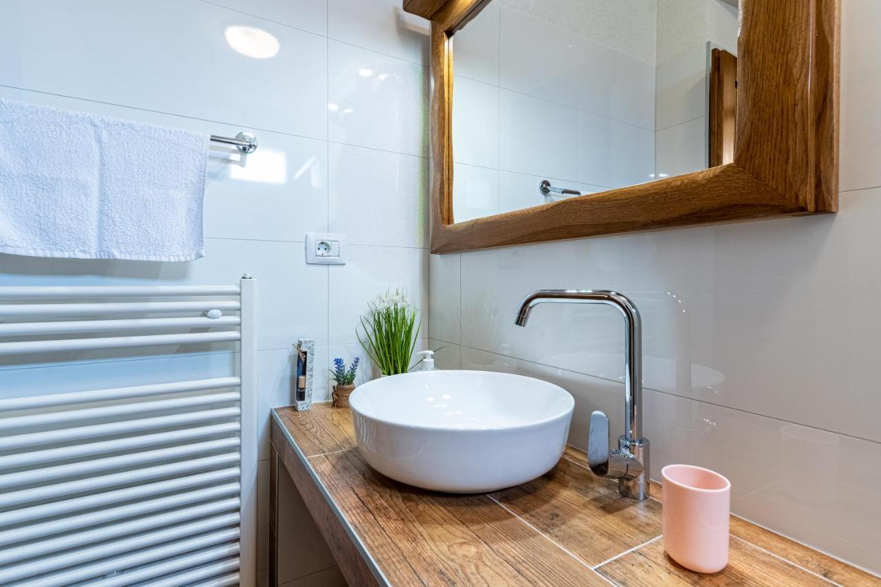 Apartment Jurasic Orlec エクステリア 写真