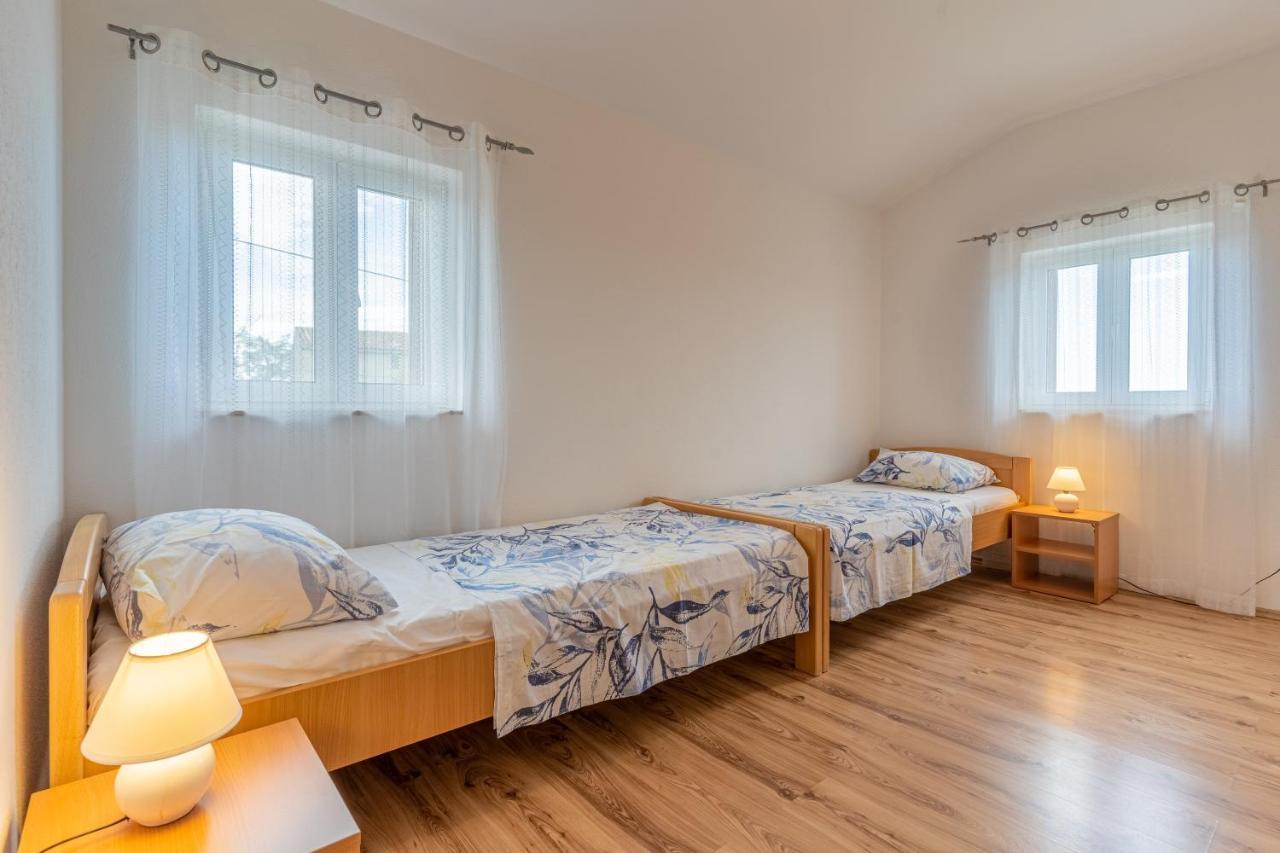 Apartment Jurasic Orlec エクステリア 写真